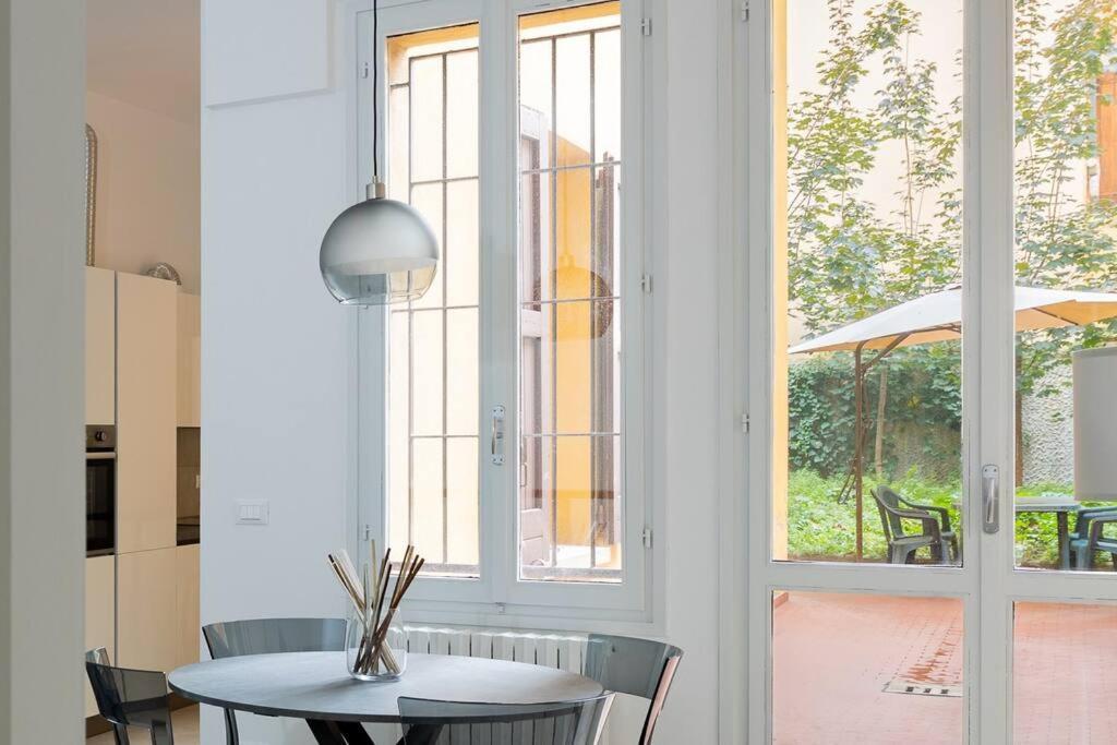 Apartment Isaia - 10 Minutes From Piazza Maggiore Bologna Kültér fotó